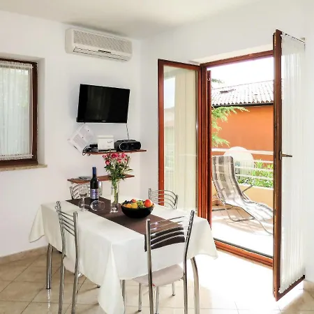 Apartment Danica - Rac115 By Interhome